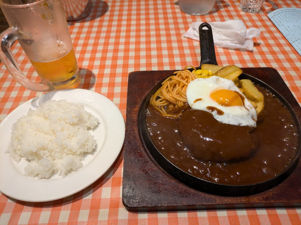 松本の「どんぐり」のハンバーグ