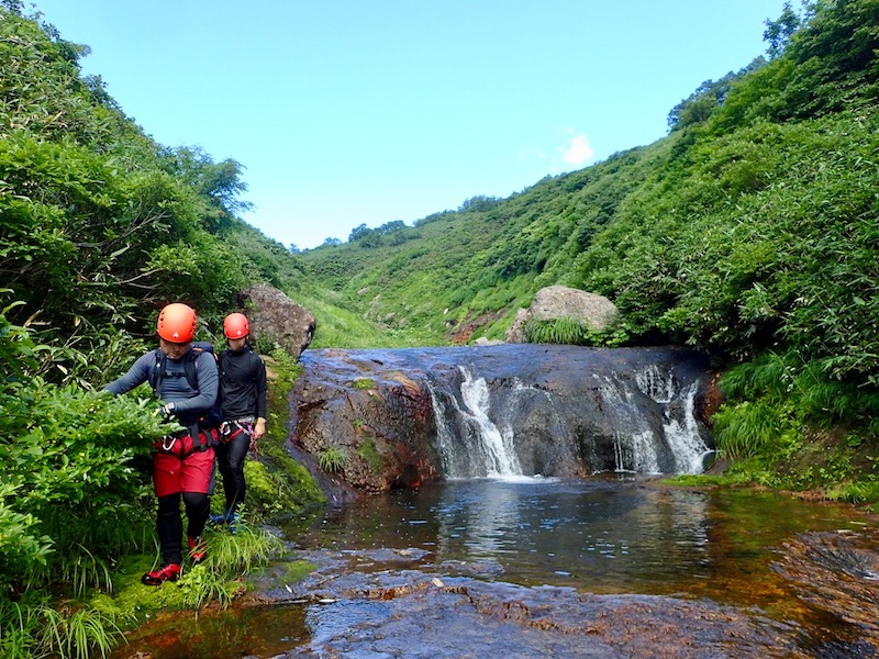 飛び込み後、なめを下る