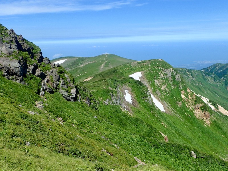 振り返ったところ　千蛇谷への降り口には梯子がかけられている