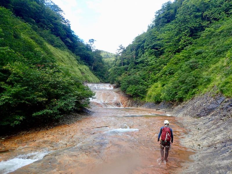 吾妻山・前川大滝沢　とにかくナメが続き、デカかった滑川大滝　9月の前夜発日帰り沢登り