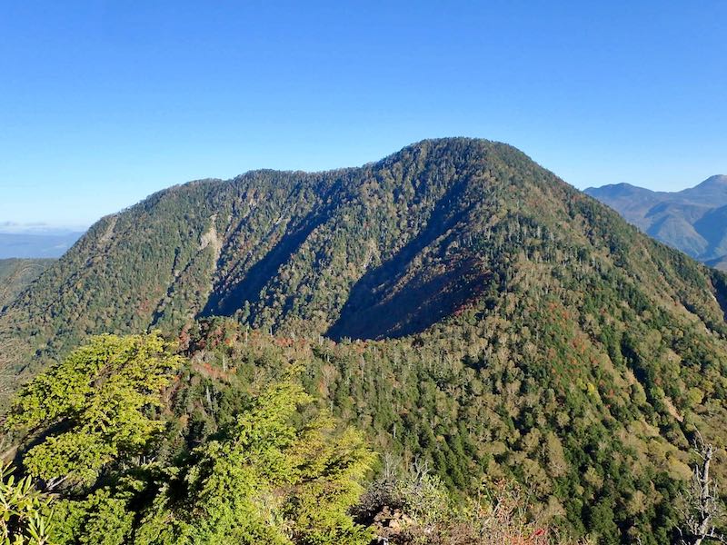 足尾山地・皇海山　クラシックルートを庚申山荘泊で　10月