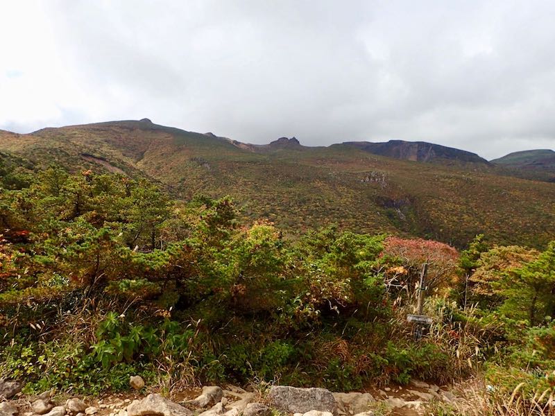10月の安達太良山　紅葉に彩られた「智恵子」の山　公共交通日帰り