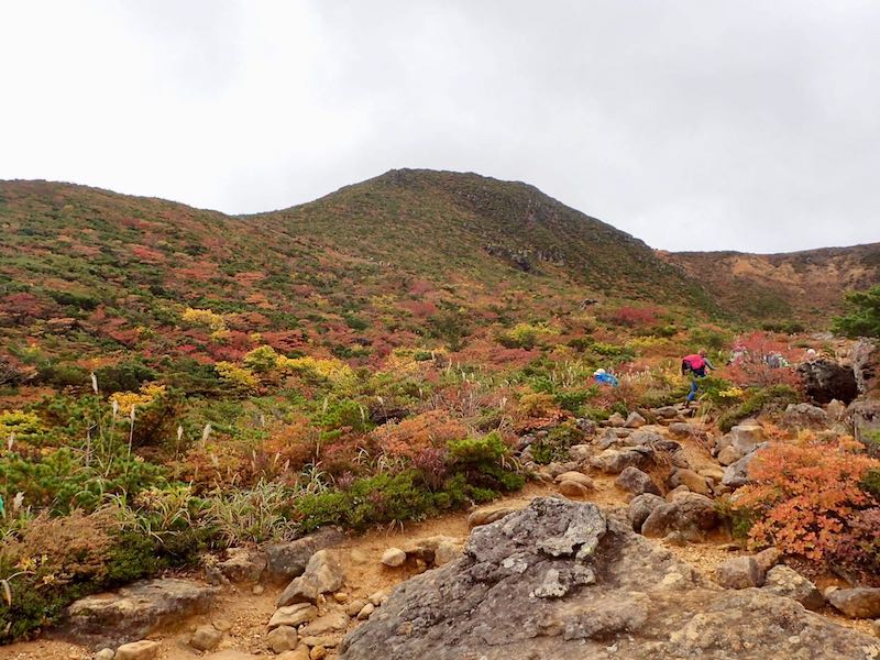 峰の辻を目指す