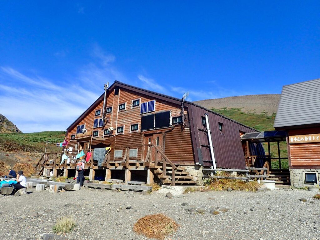 八合目避難小屋