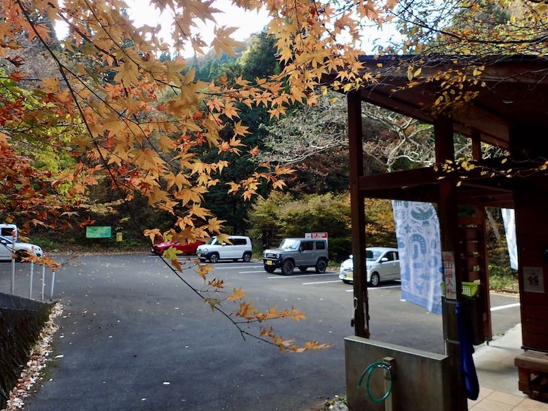 神原1合目駐車場