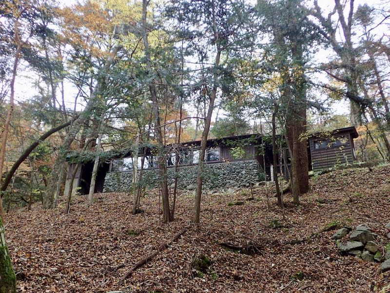 おしゃれな別荘のような五合目小屋