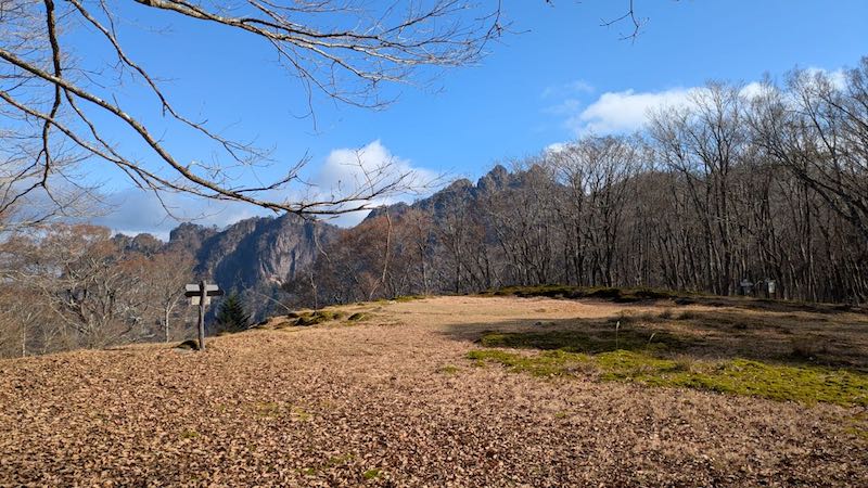 ヘリポートあって広々としている