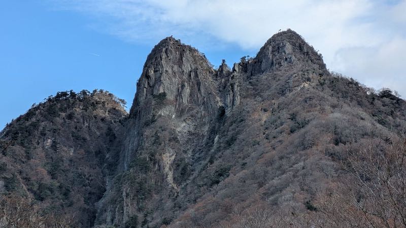 岩塔そのものの山頂は珍しいと思う