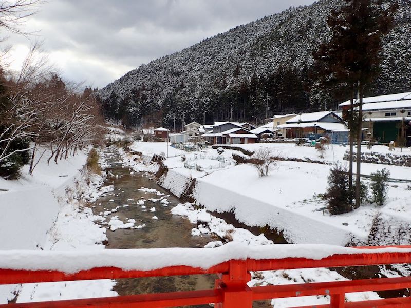 たかすみ温泉に下りてきた
