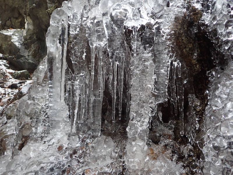 金剛山ツツジオ谷-氷アップ