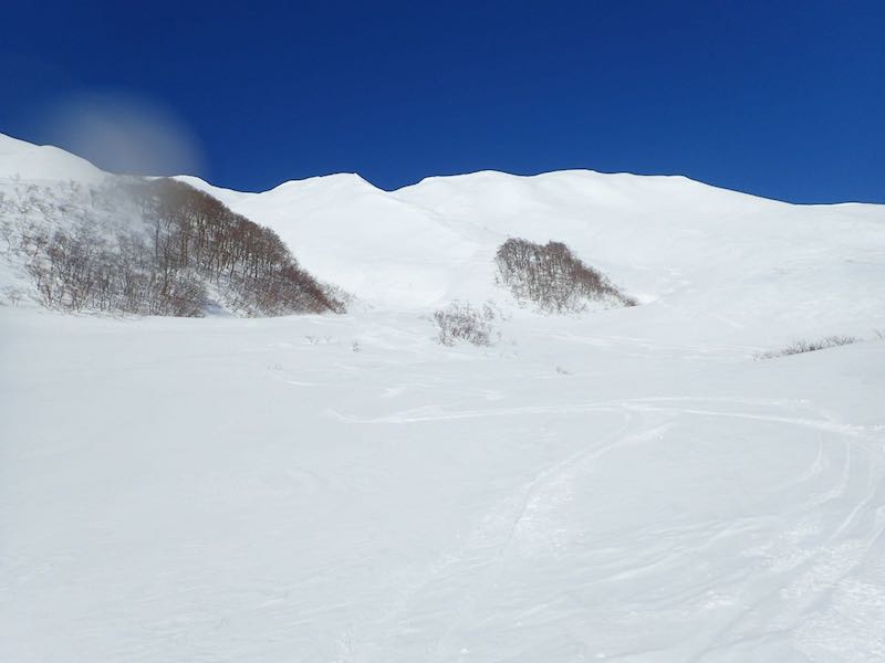 湯殿山東面を振り返る
