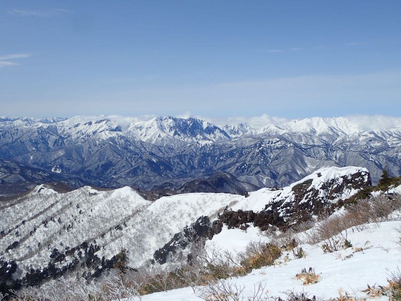 谷川連峰がくっきり見え出した
